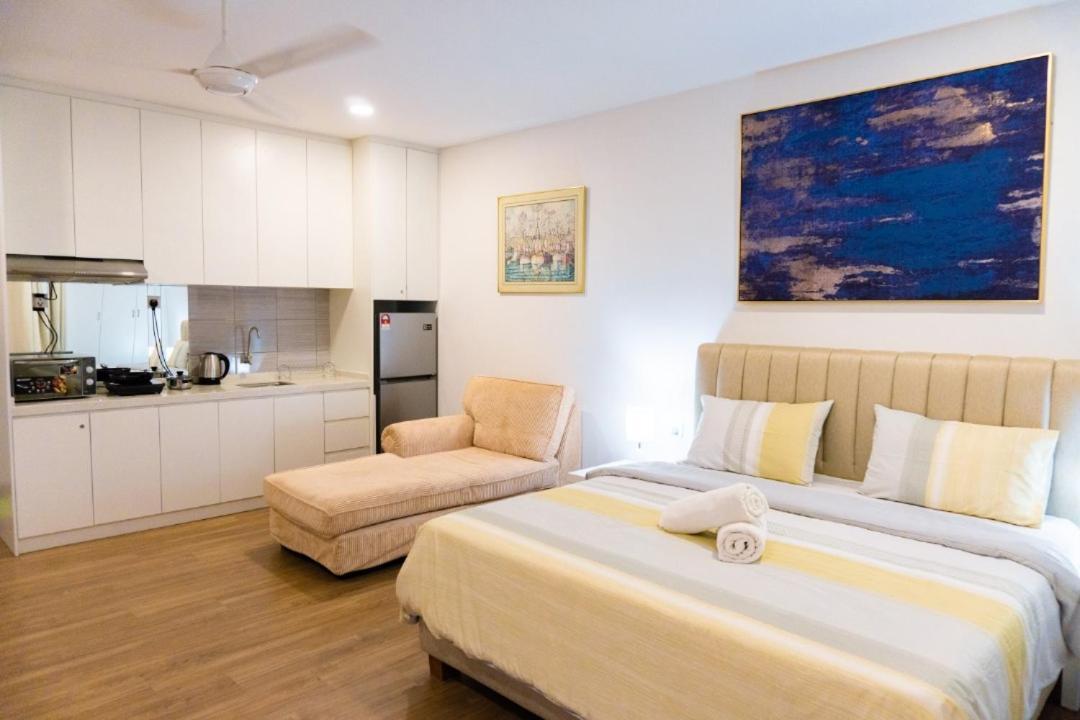 Apple Home 2 At Menara Simfoni, King Size Bed, Cheras, Nexflix, Wifi, Parking Seri Kembangan Exterior photo