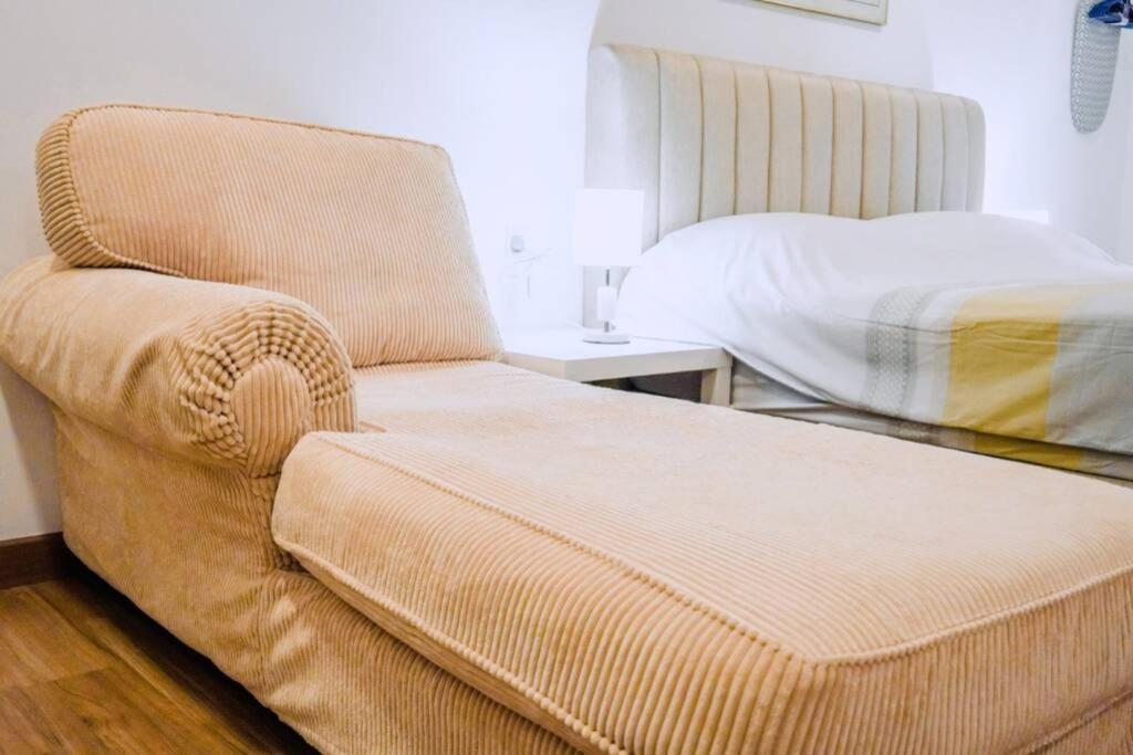 Apple Home 2 At Menara Simfoni, King Size Bed, Cheras, Nexflix, Wifi, Parking Seri Kembangan Exterior photo