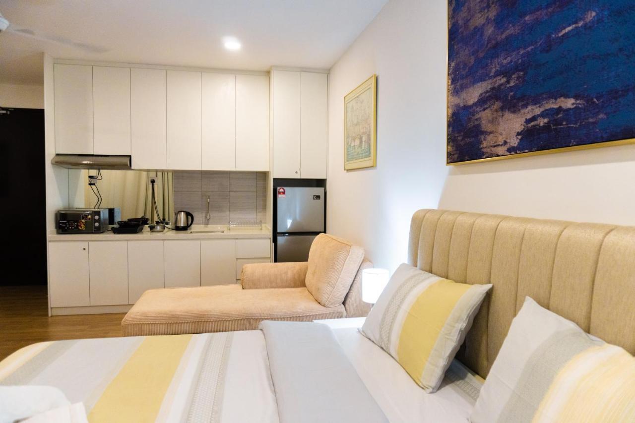 Apple Home 2 At Menara Simfoni, King Size Bed, Cheras, Nexflix, Wifi, Parking Seri Kembangan Exterior photo